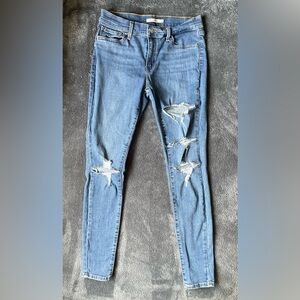 Levi’s Super Skinny Distressed Jeans Size 29